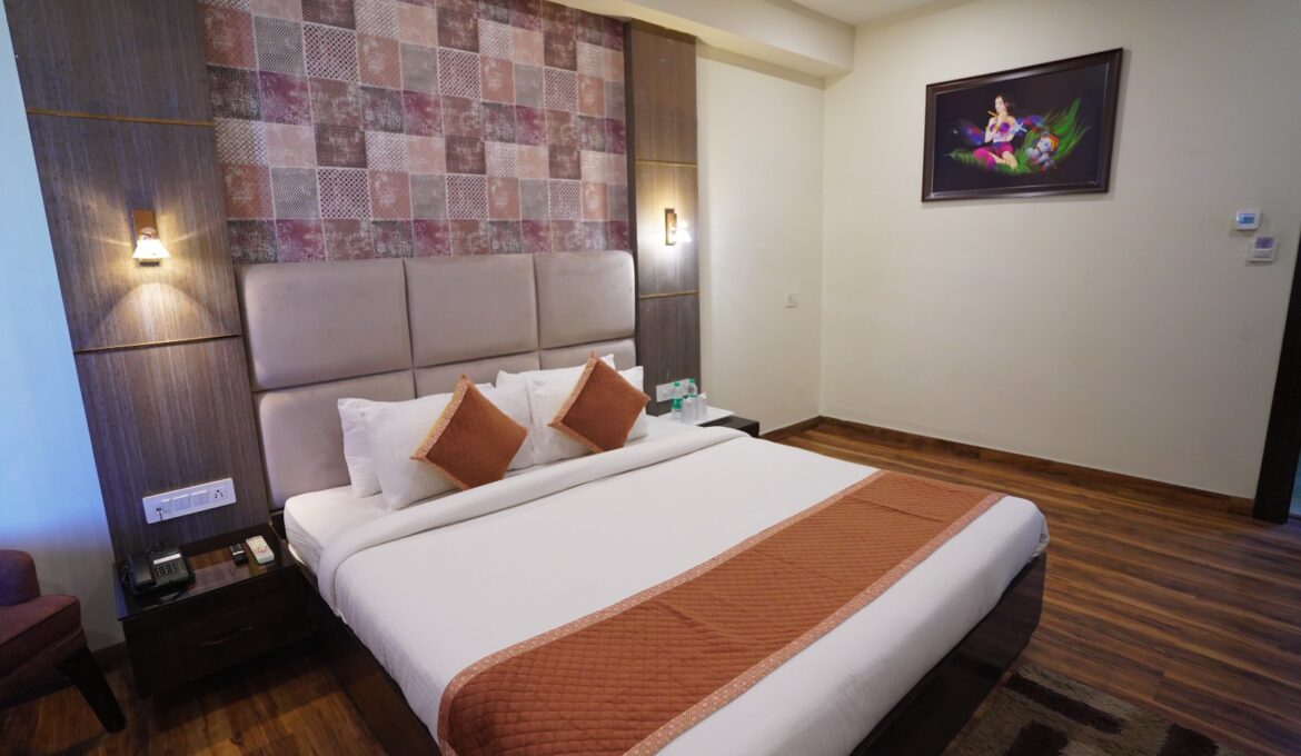 hotel in vrindavan